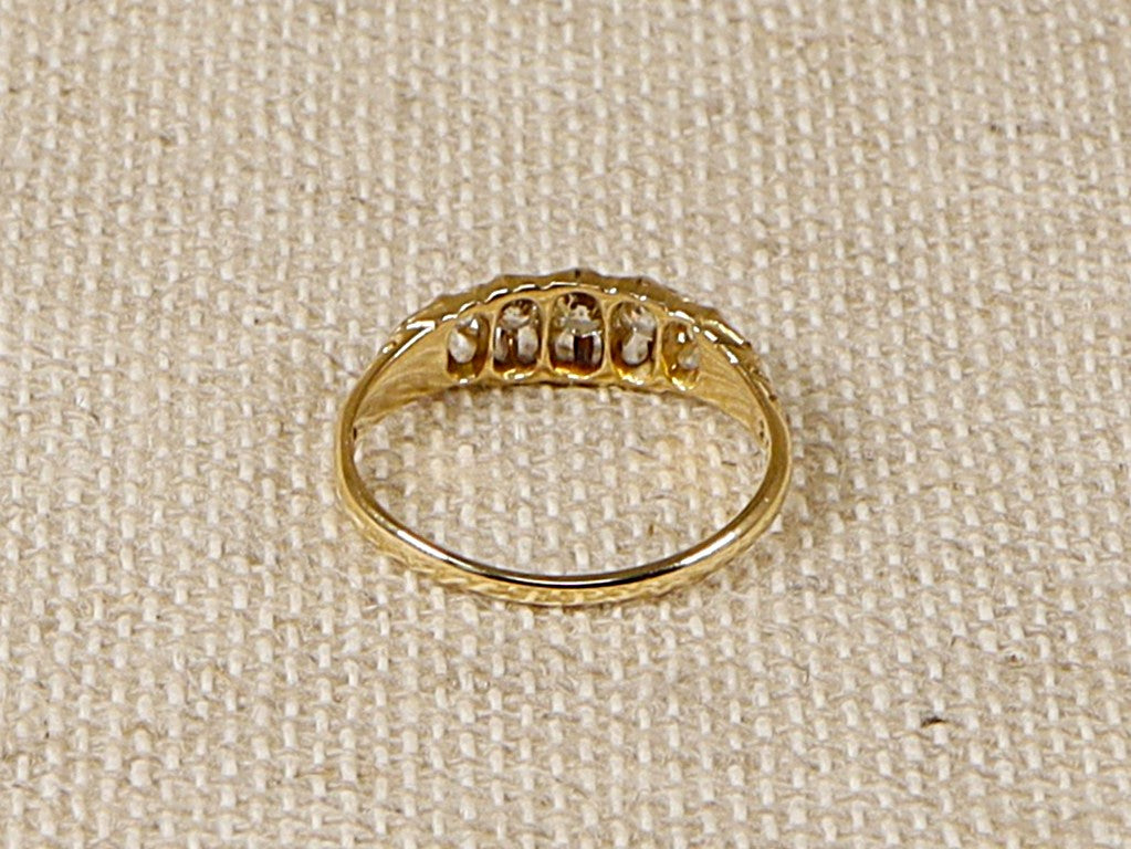 Antique 18ct 5 Stone Diamond Ring