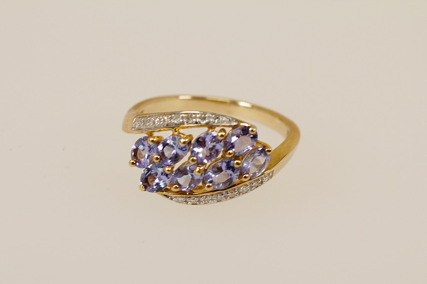 9ct Tanzanite and Diamond Cluster Ring