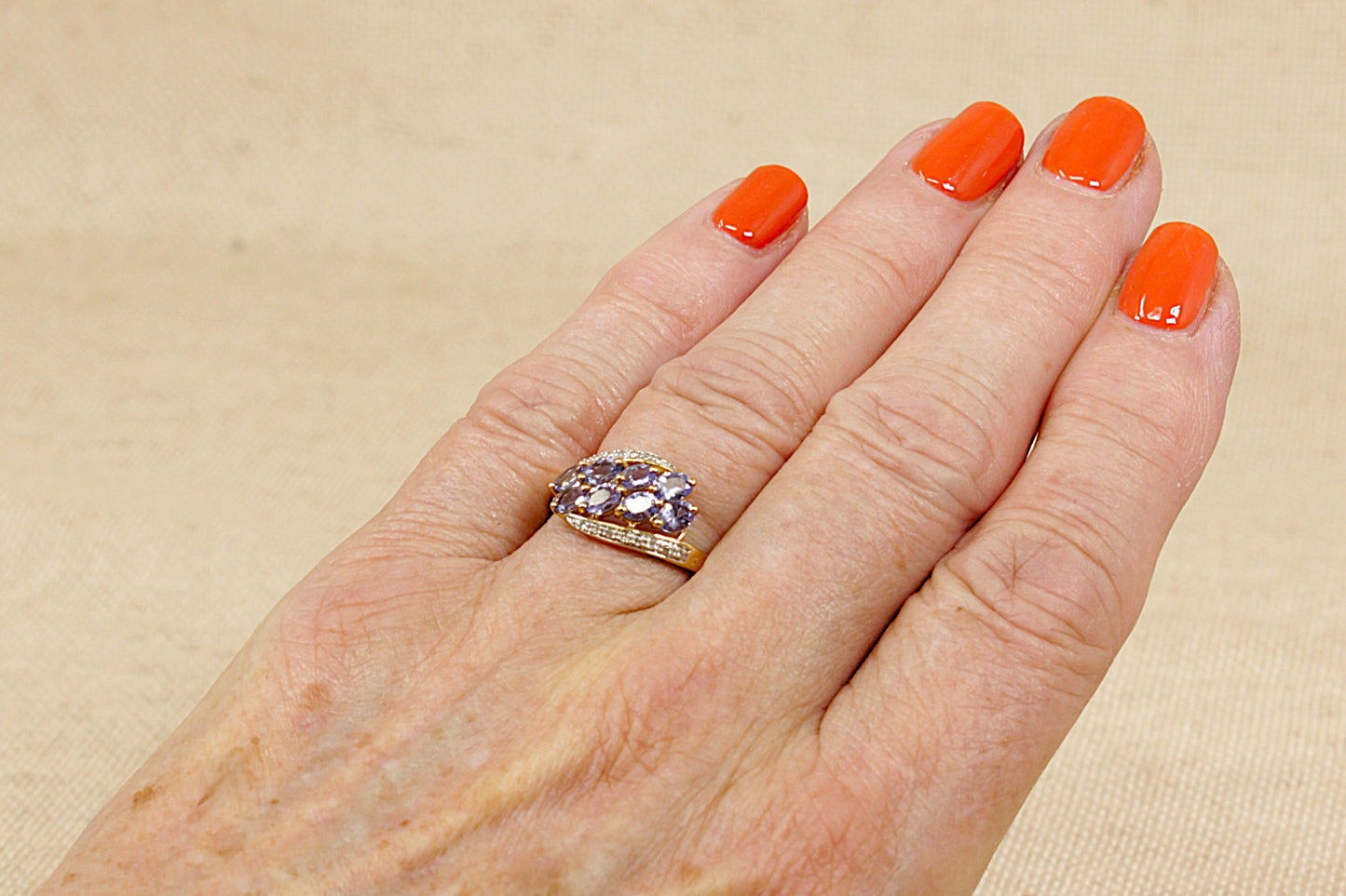 9ct Tanzanite and Diamond Cluster Ring
