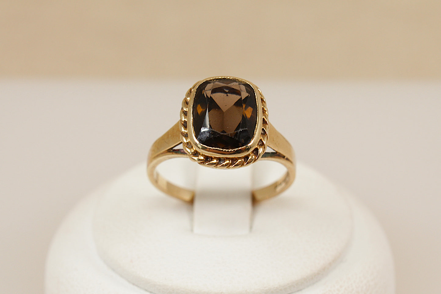 Vintage 9ct Gold Smokey Quartz Ring