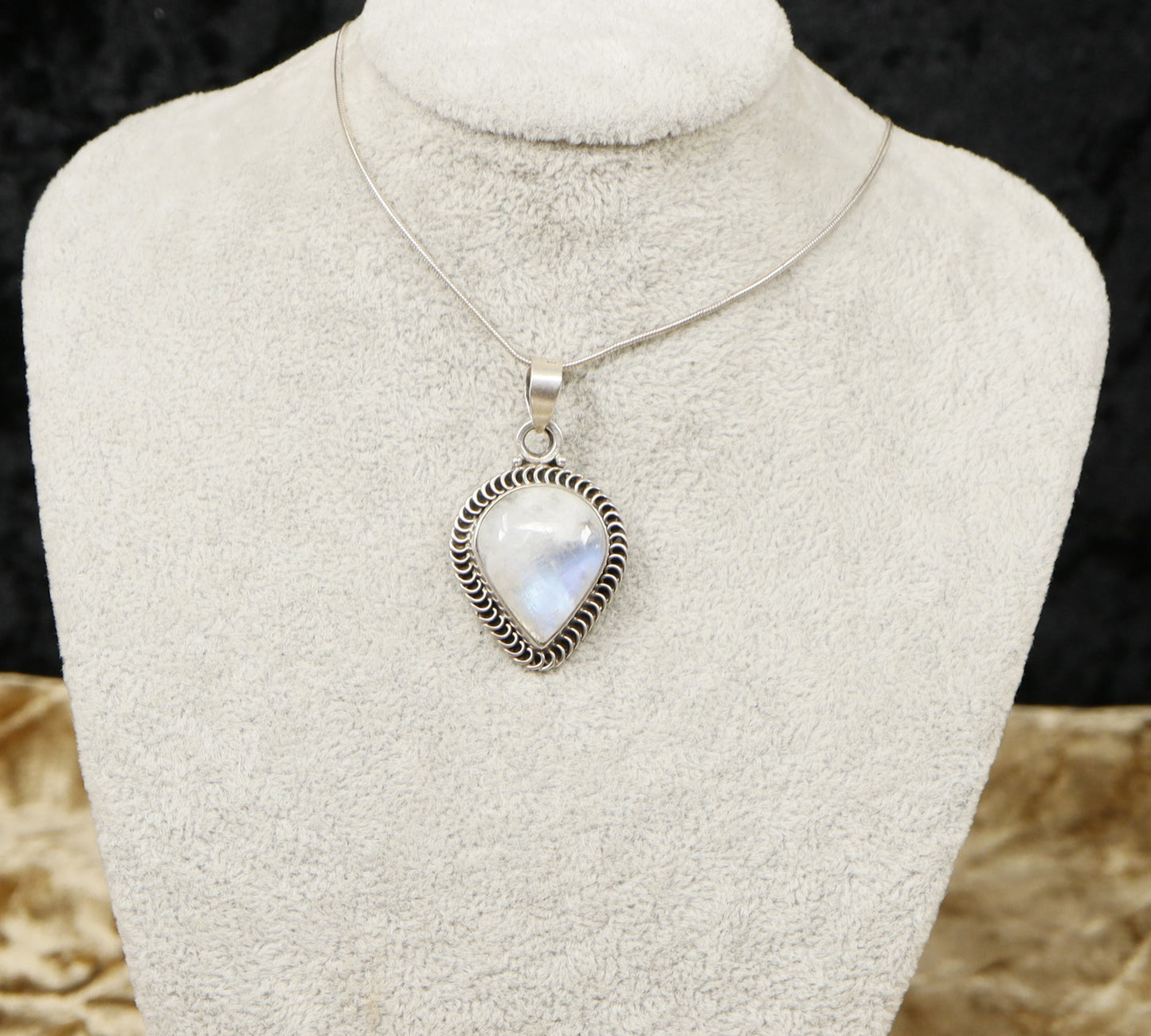 Silver Moonstone Pendant and Chain Necklace