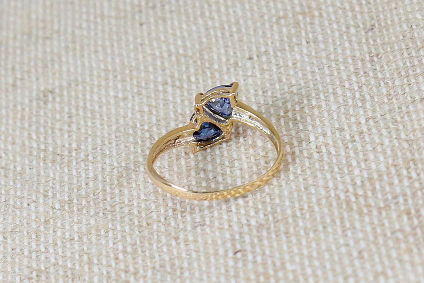 9ct Gold Blue Iolite Ring