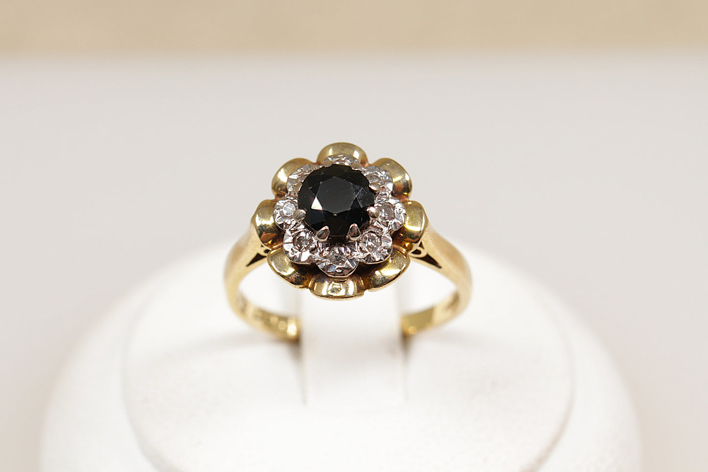 18ct Gold Sapphire & Diamond Ring