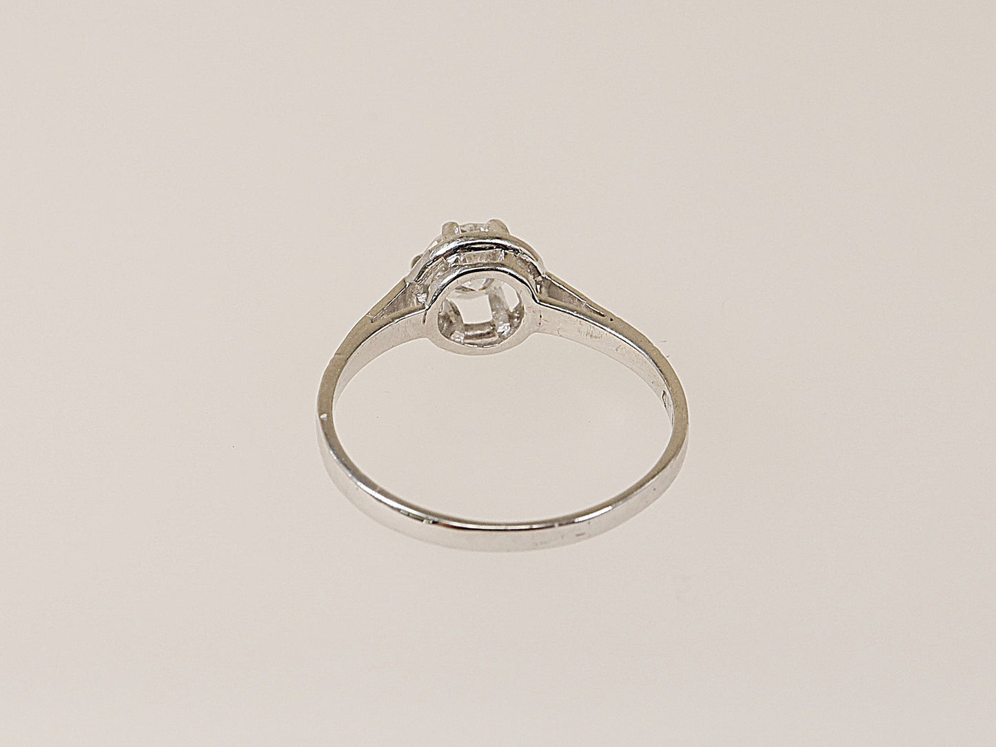 18ct White Gold Diamond Solitaire Ring