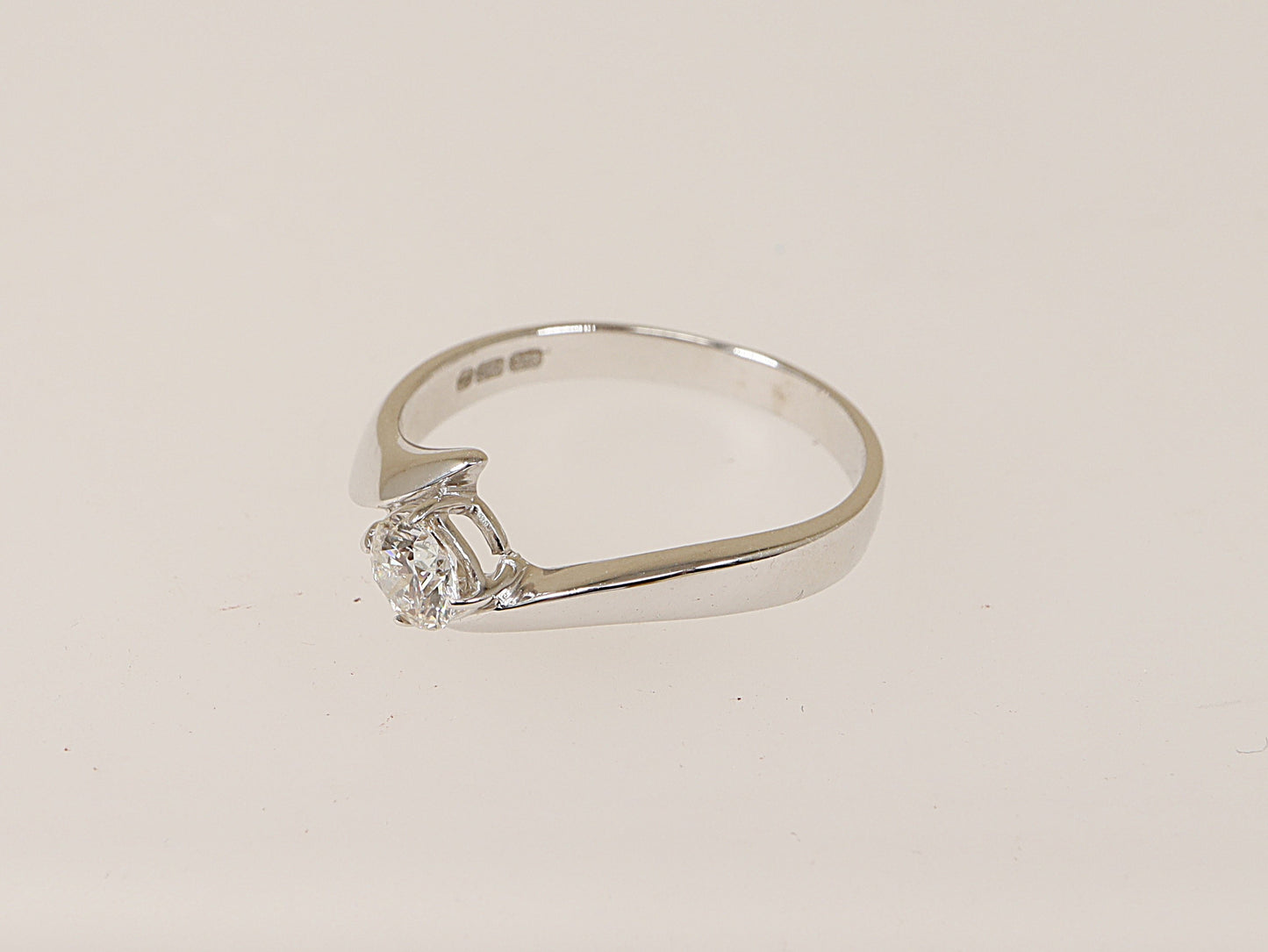 18ct White Gold Diamond Solitaire Ring
