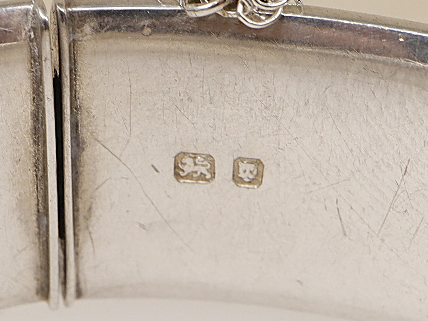 Vintage Solid Silver Hinged Bangle Bracelet