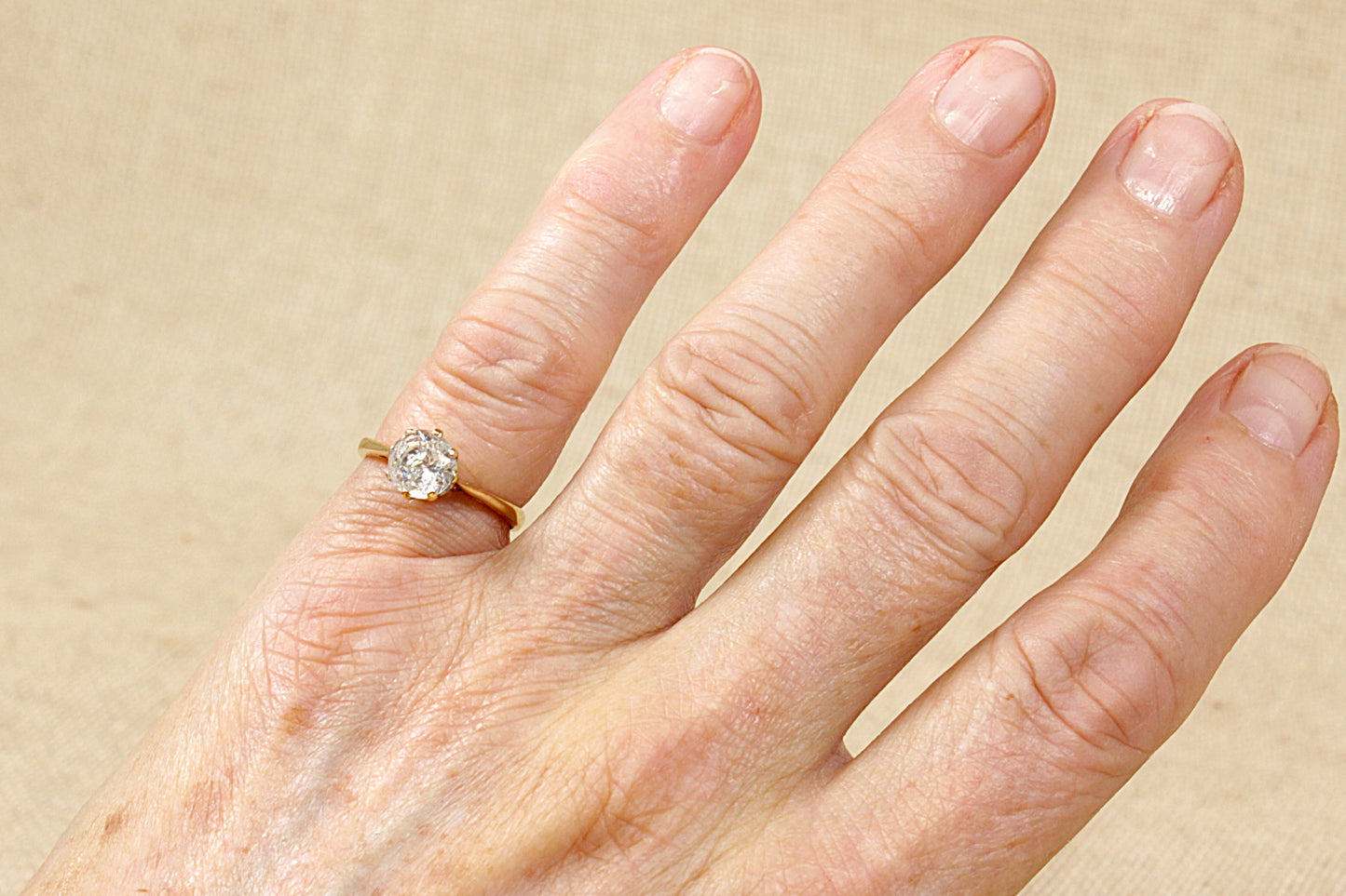 Vintage 9ct Gold CZ Solitaire Ring