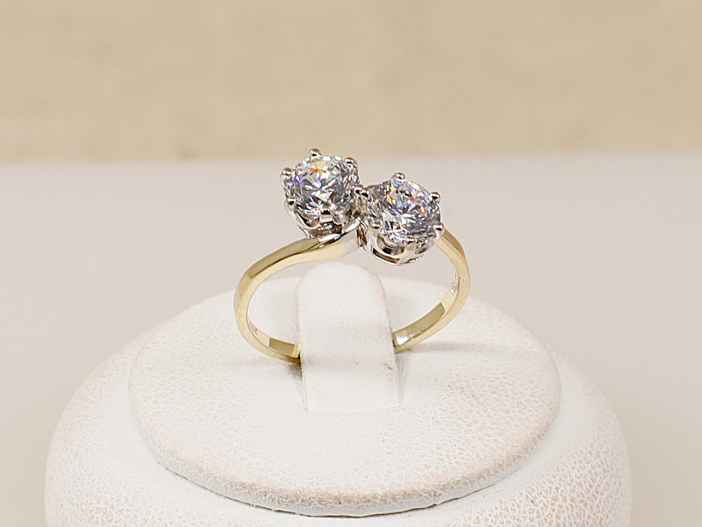 14ct Gold C Z Twist Ring