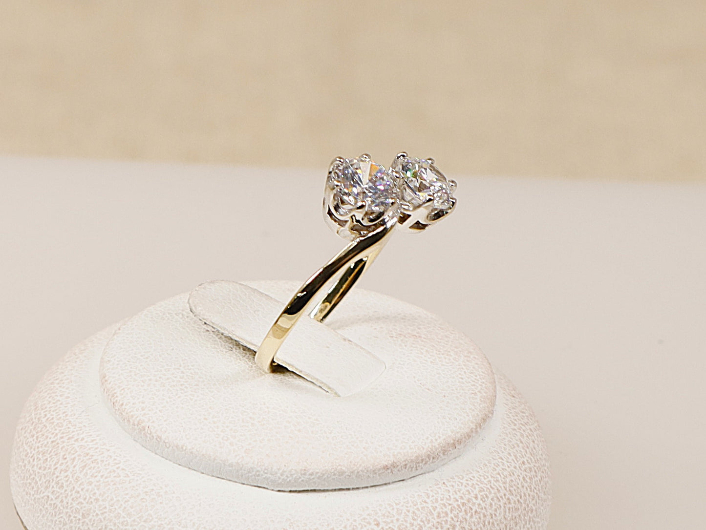 14ct Gold C Z Twist Ring