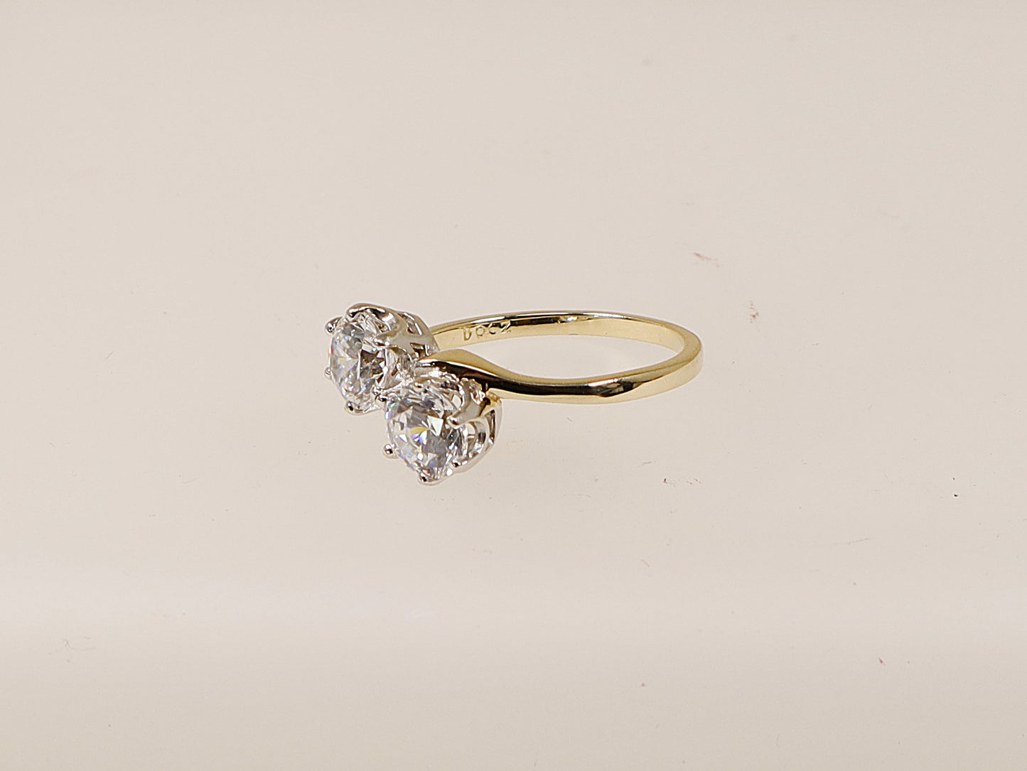 14ct Gold C Z Twist Ring