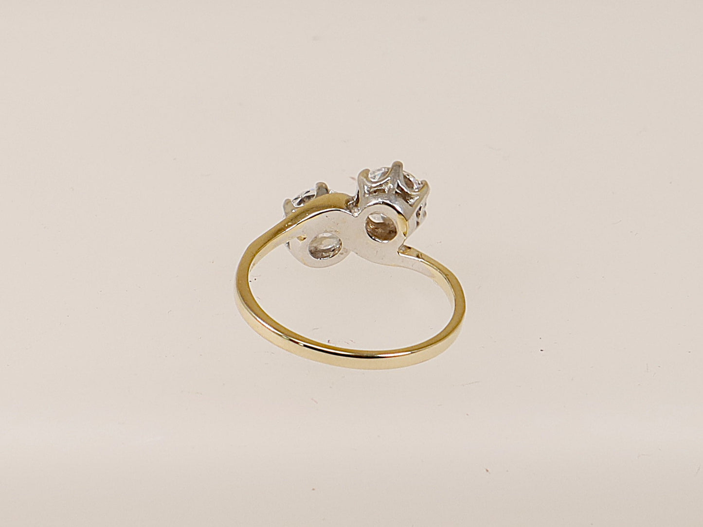 14ct Gold C Z Twist Ring
