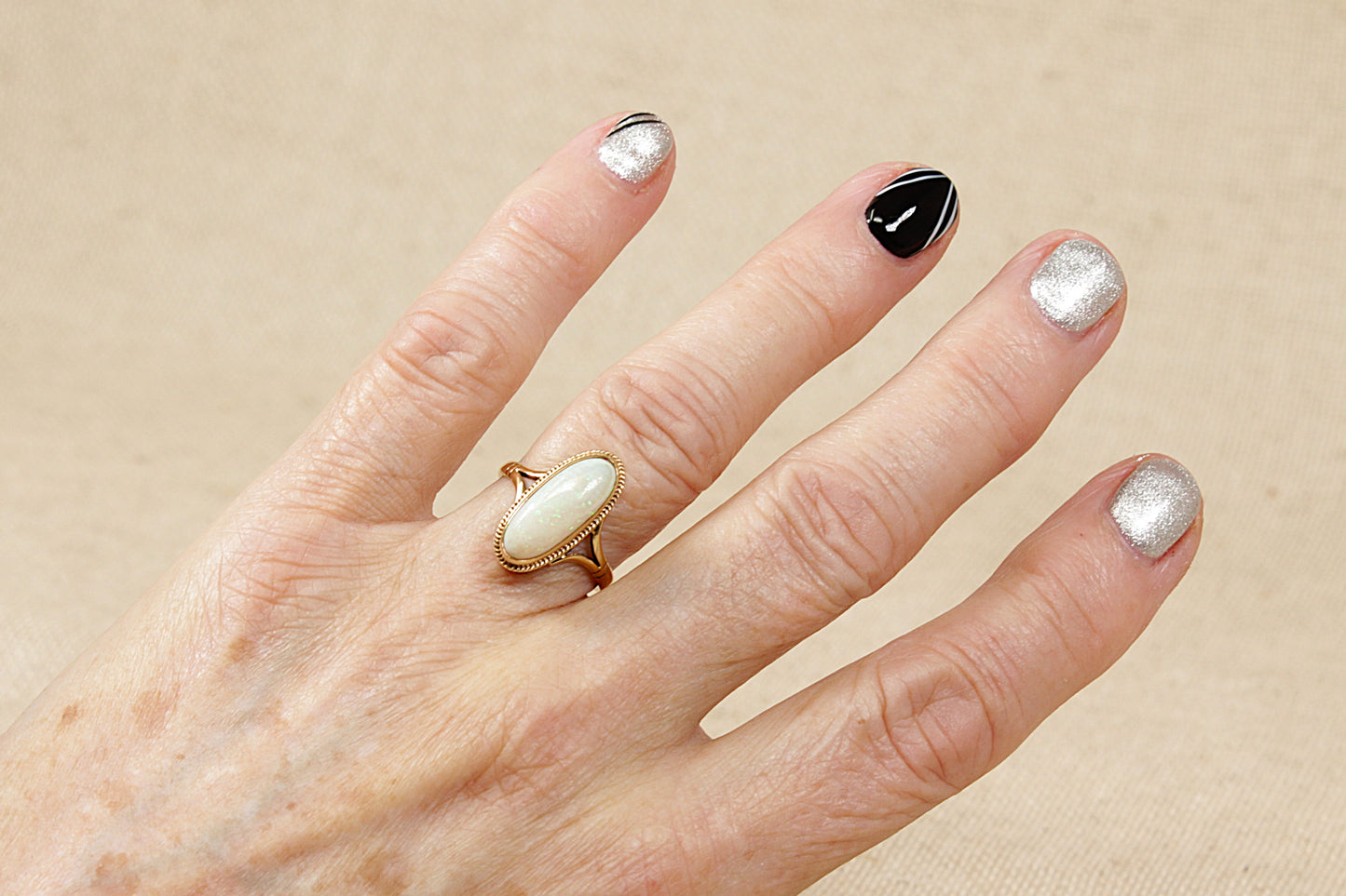 Vintage 9ct Gold Opal Ring