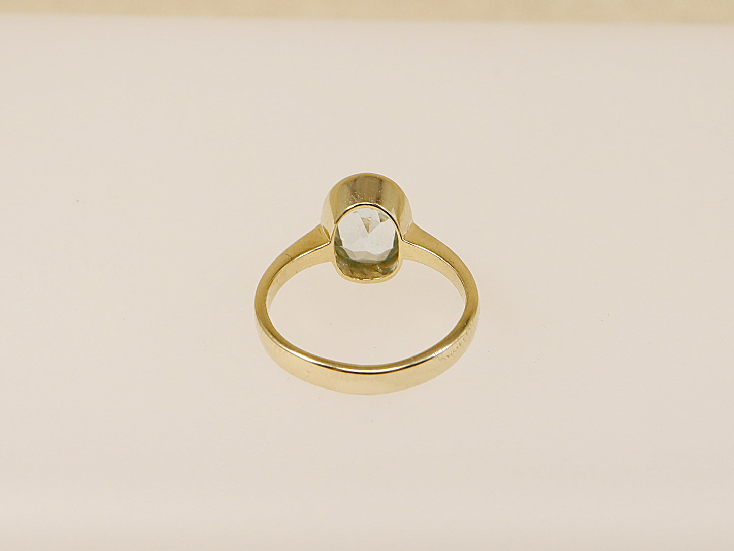 Vintage 9ct Blue Topaz Solitaire Ring