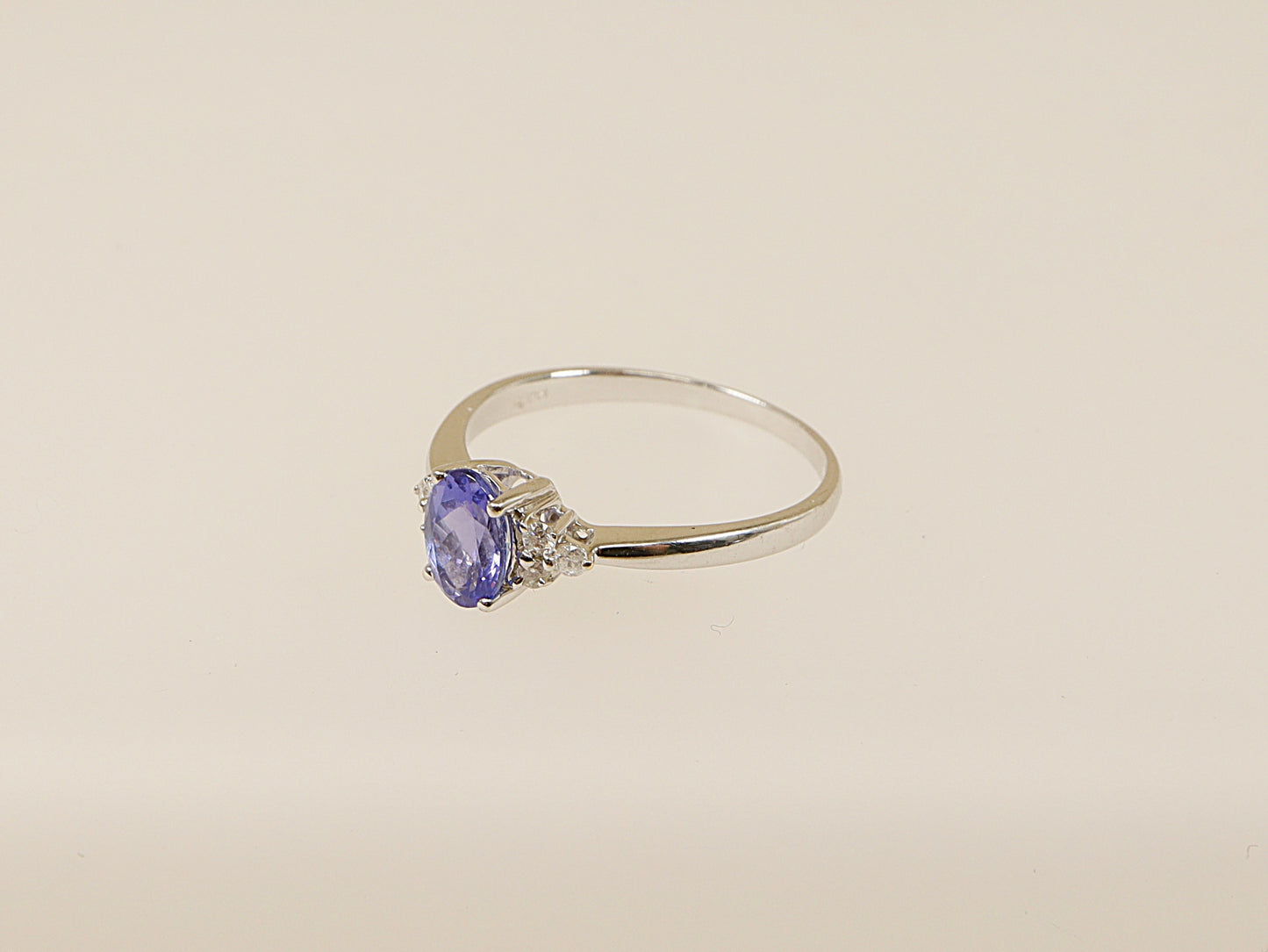 14ct White Gold Tanzanite & Diamond Ring