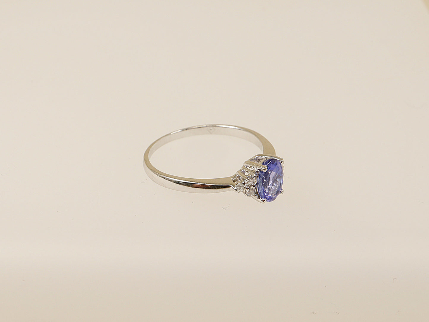 14ct White Gold Tanzanite & Diamond Ring