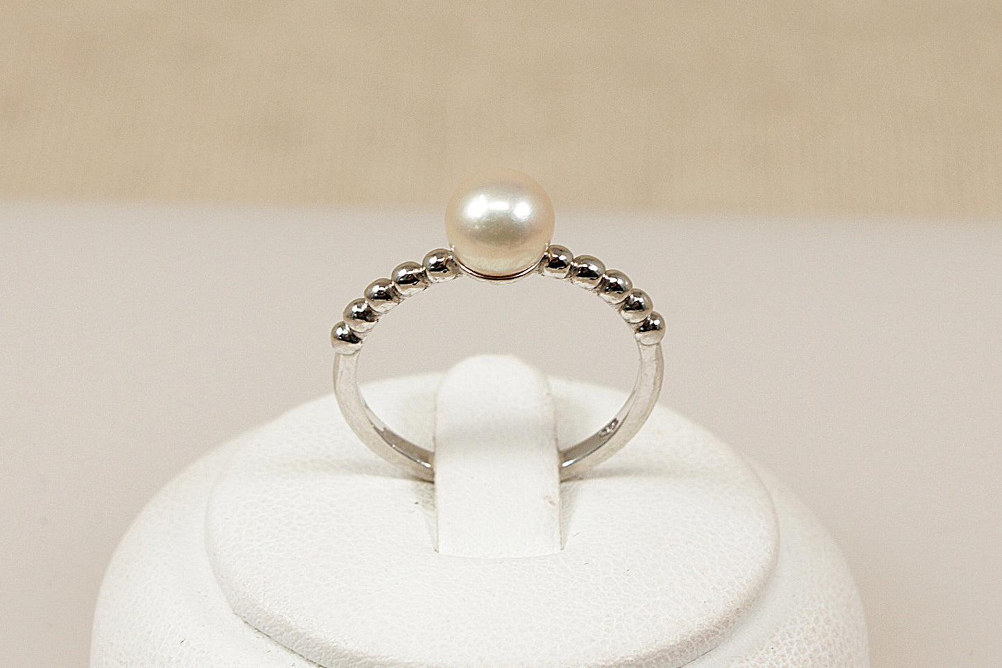 Silver Solitaire Pearl Ring