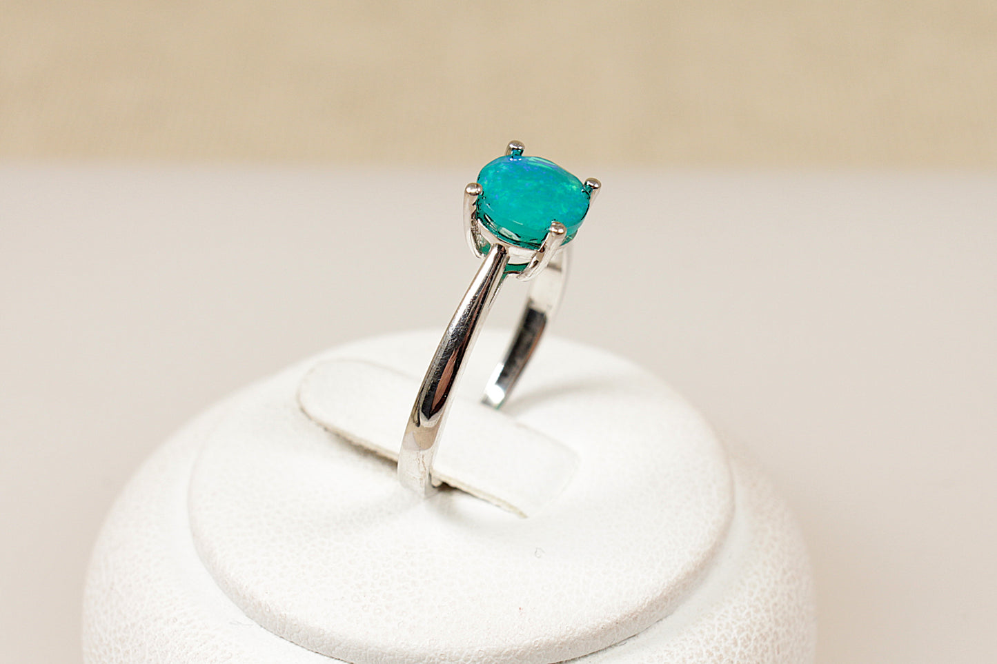Silver Emerald Green Crystal Solitaire Ring