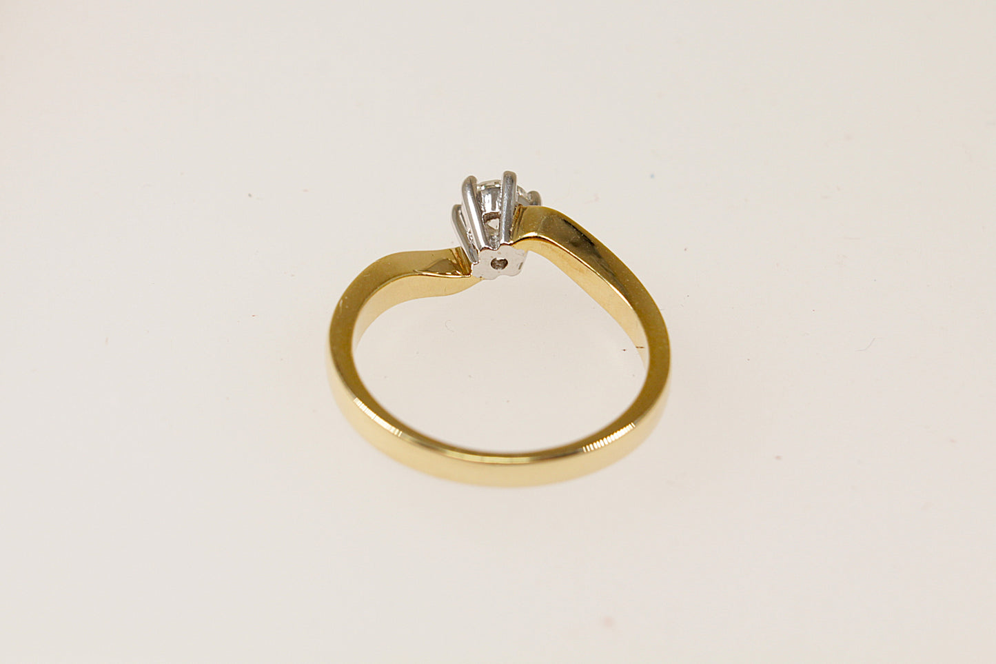 18ct Gold Diamond Solitaire Ring