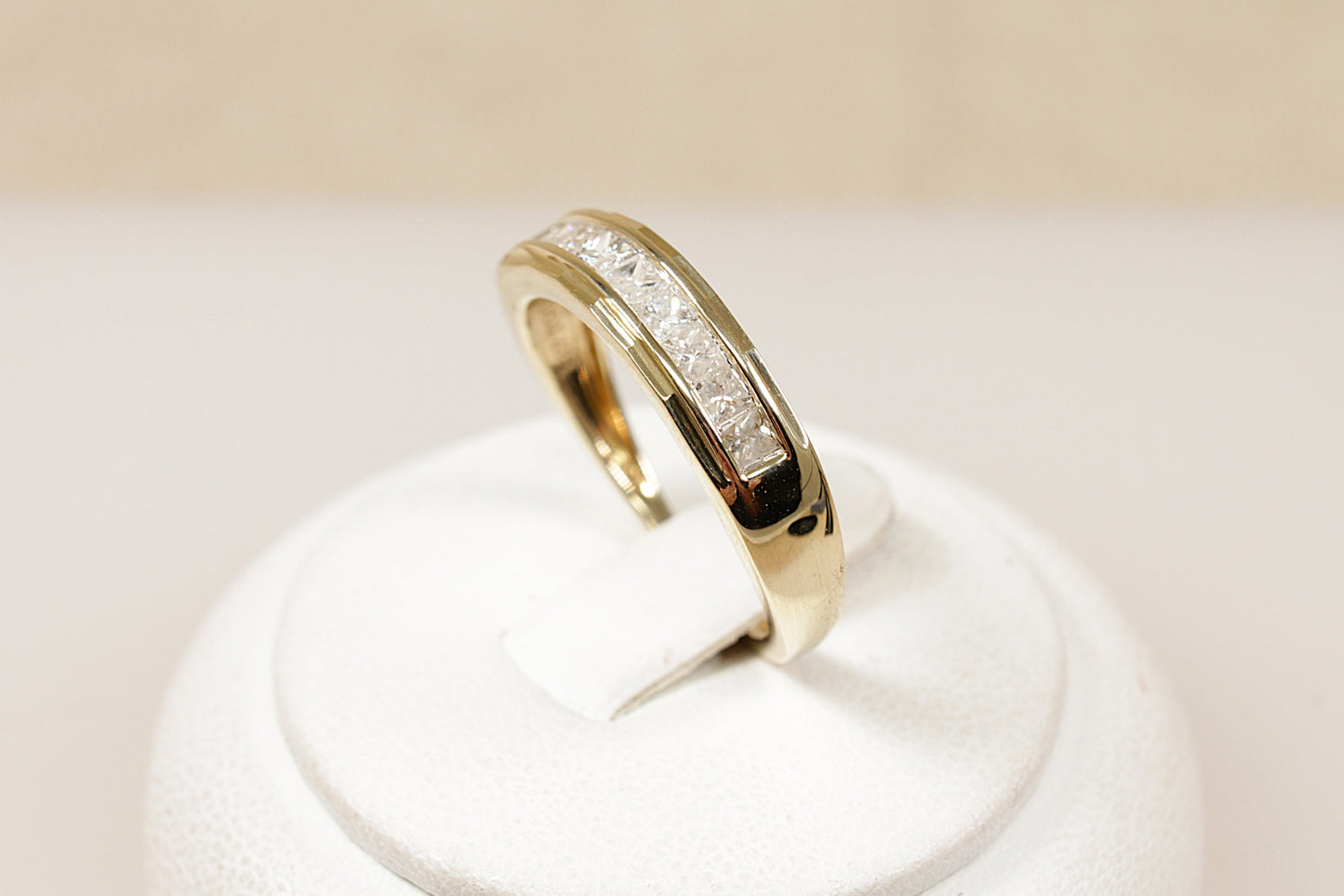 9ct Diamond Band Ring