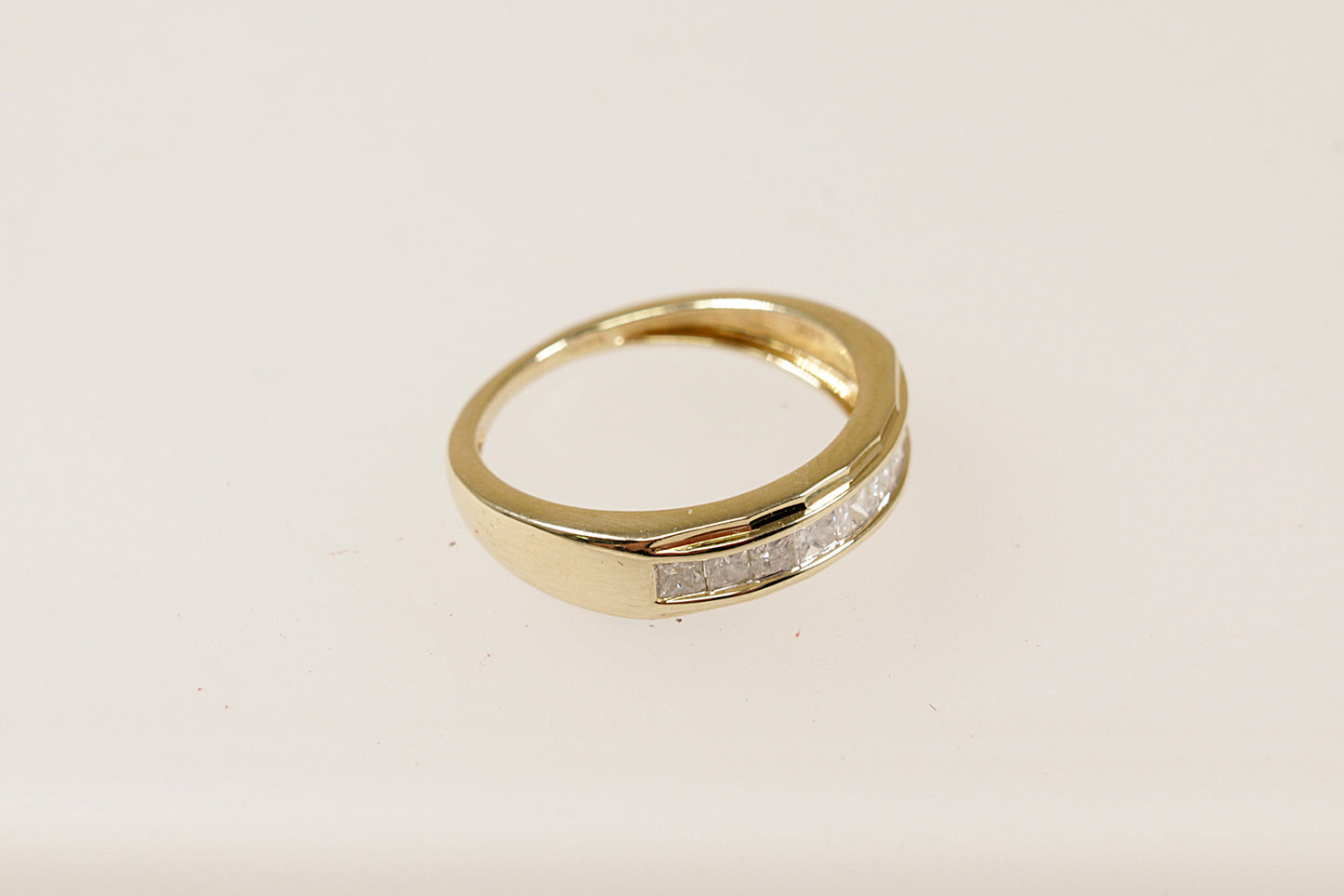 9ct Diamond Band Ring