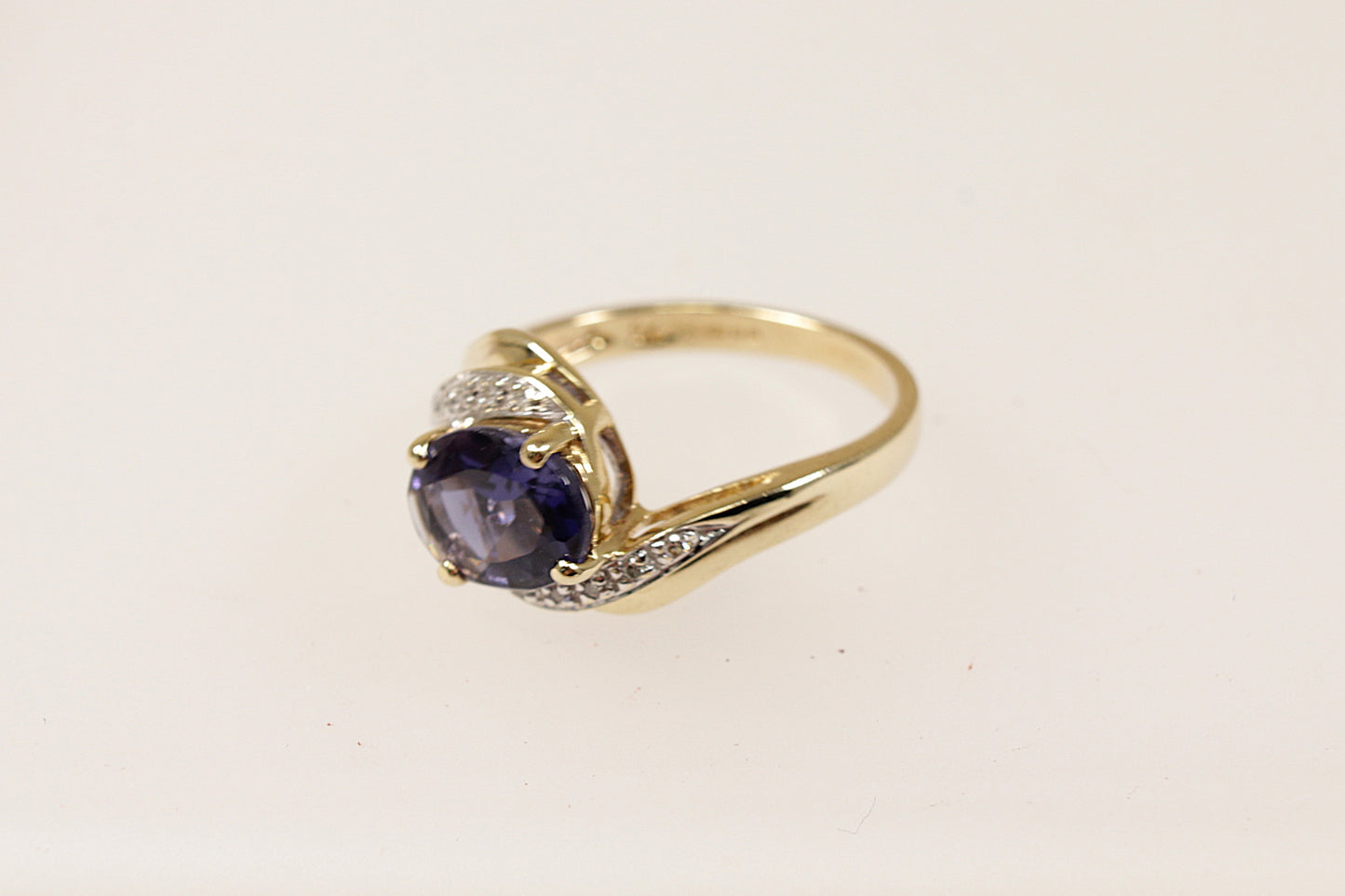 9ct Iolite and Diamond Twist Ring