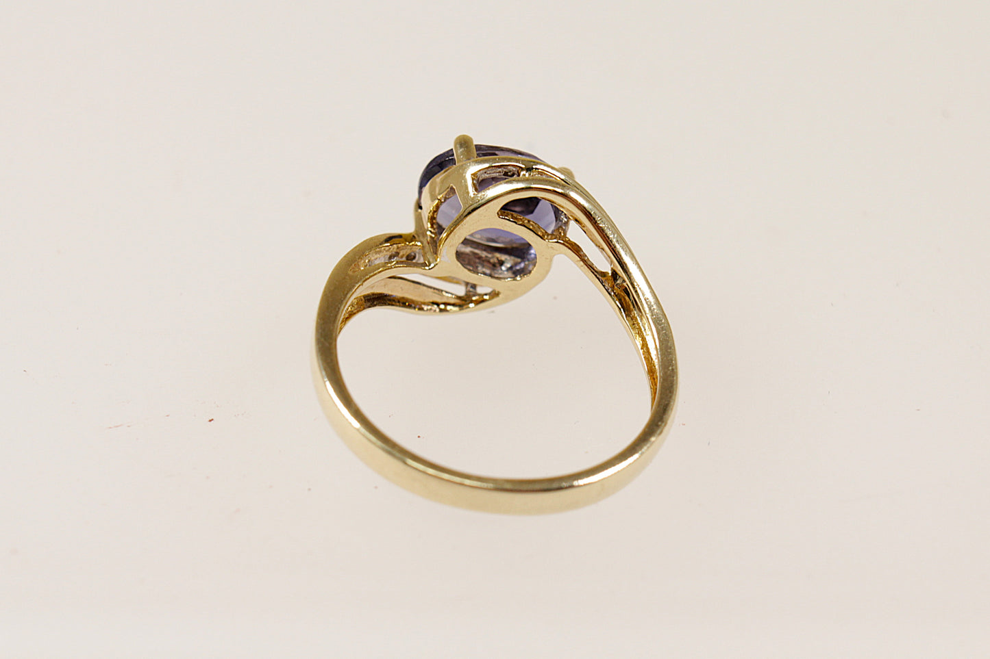 9ct Iolite and Diamond Twist Ring