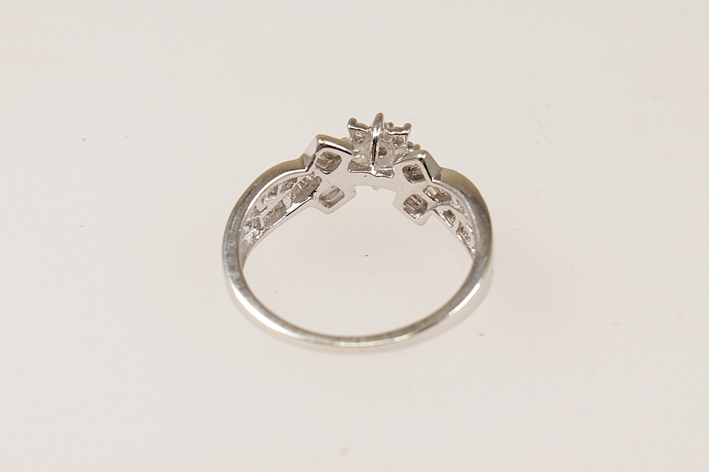 9ct White Gold Diamond Cluster Ring