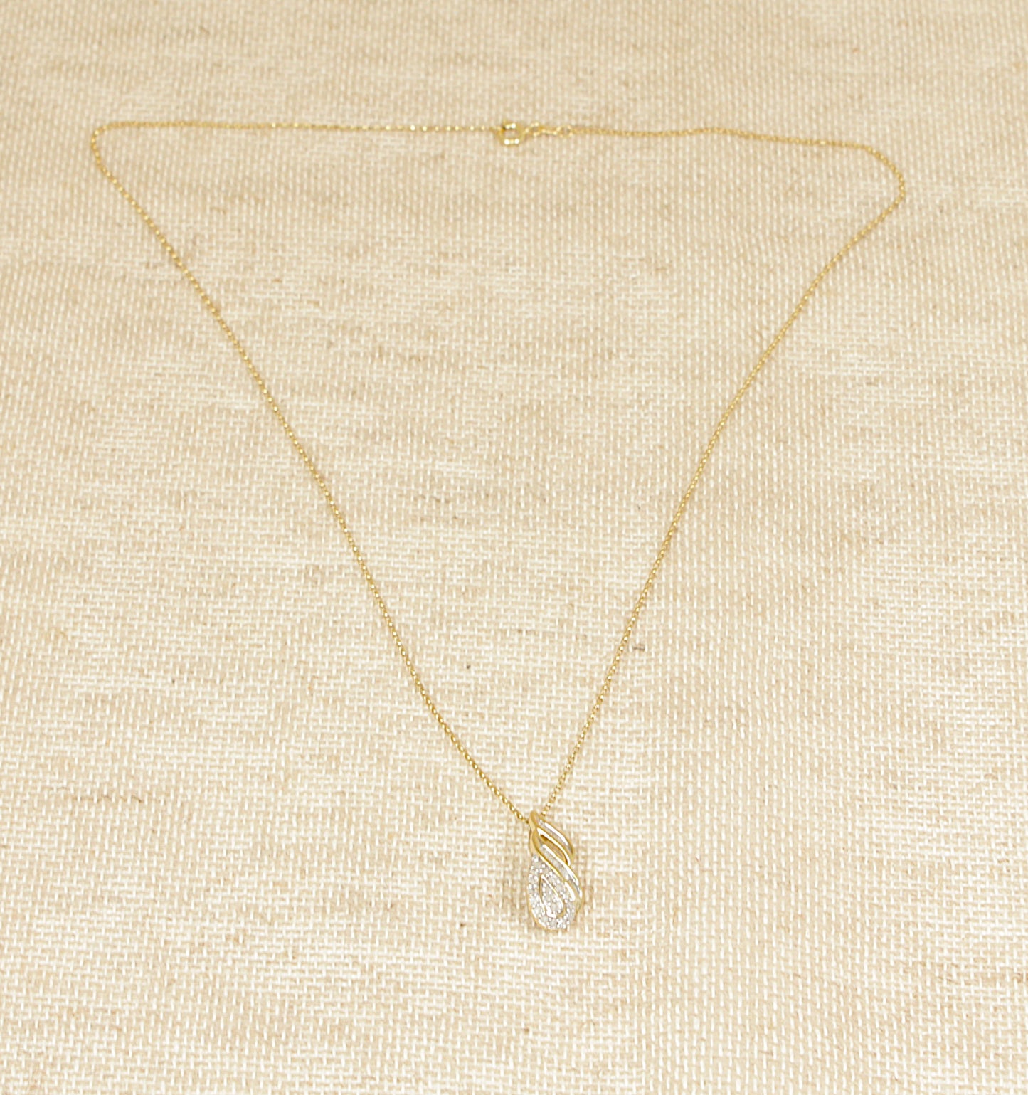 9ct Gold Diamond Cluster Pendant Necklace