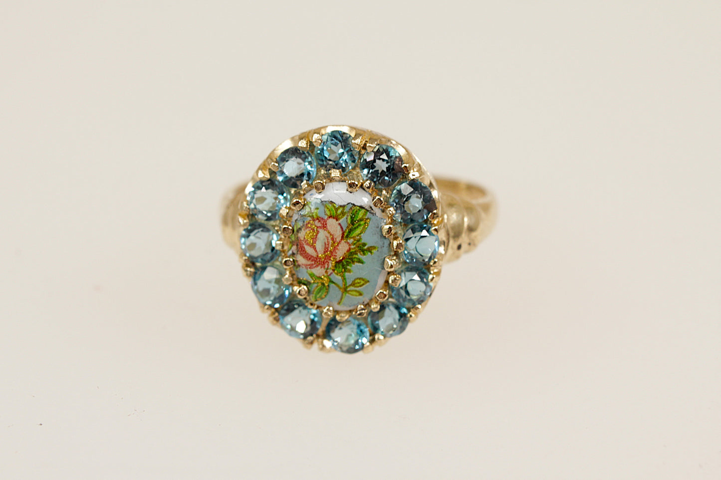 9ct Gold Blue Spinel Ring
