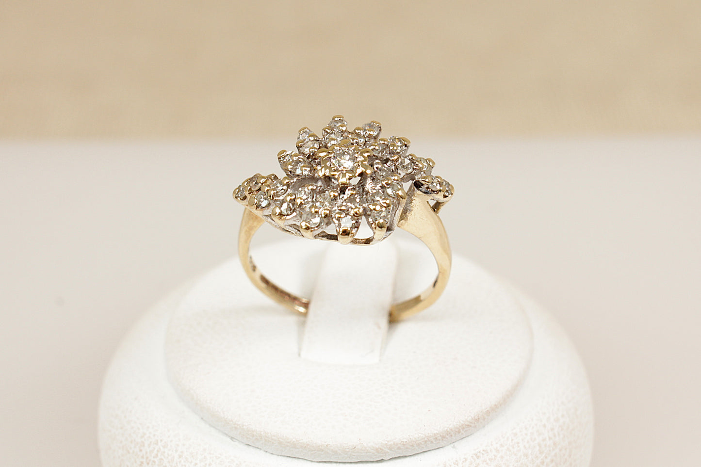 Vintage 9ct Gold Diamond Cluster Ring