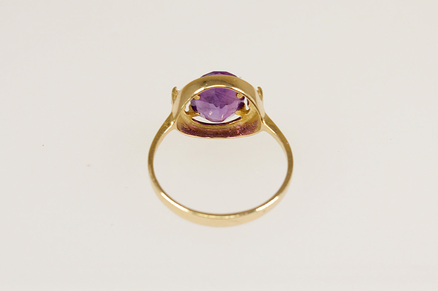 18ct Gold Amethyst and Diamond Ring