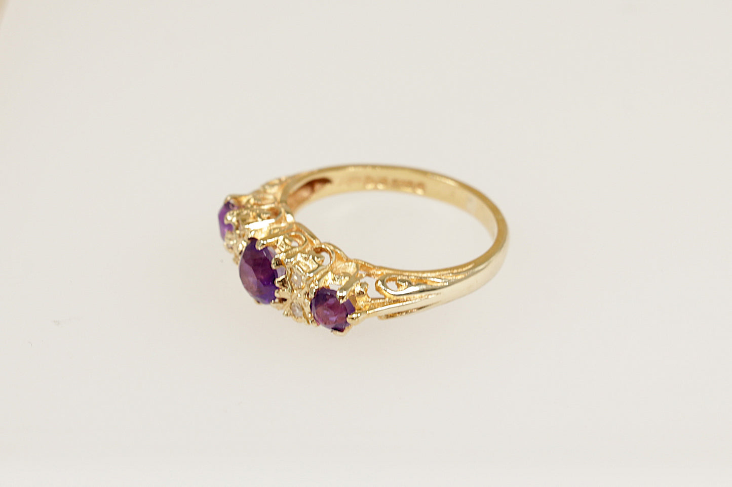 Vintage 9ct Amethyst and Diamond Trilogy Ring