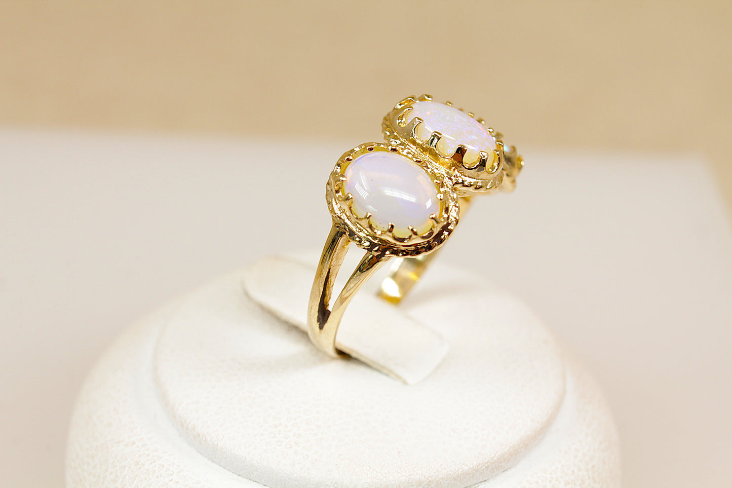9ct Gold Opal Trilogy Ring