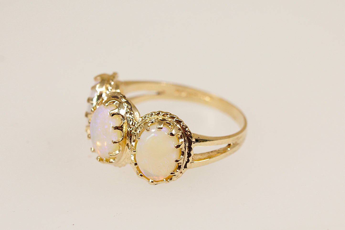 9ct Gold Opal Trilogy Ring