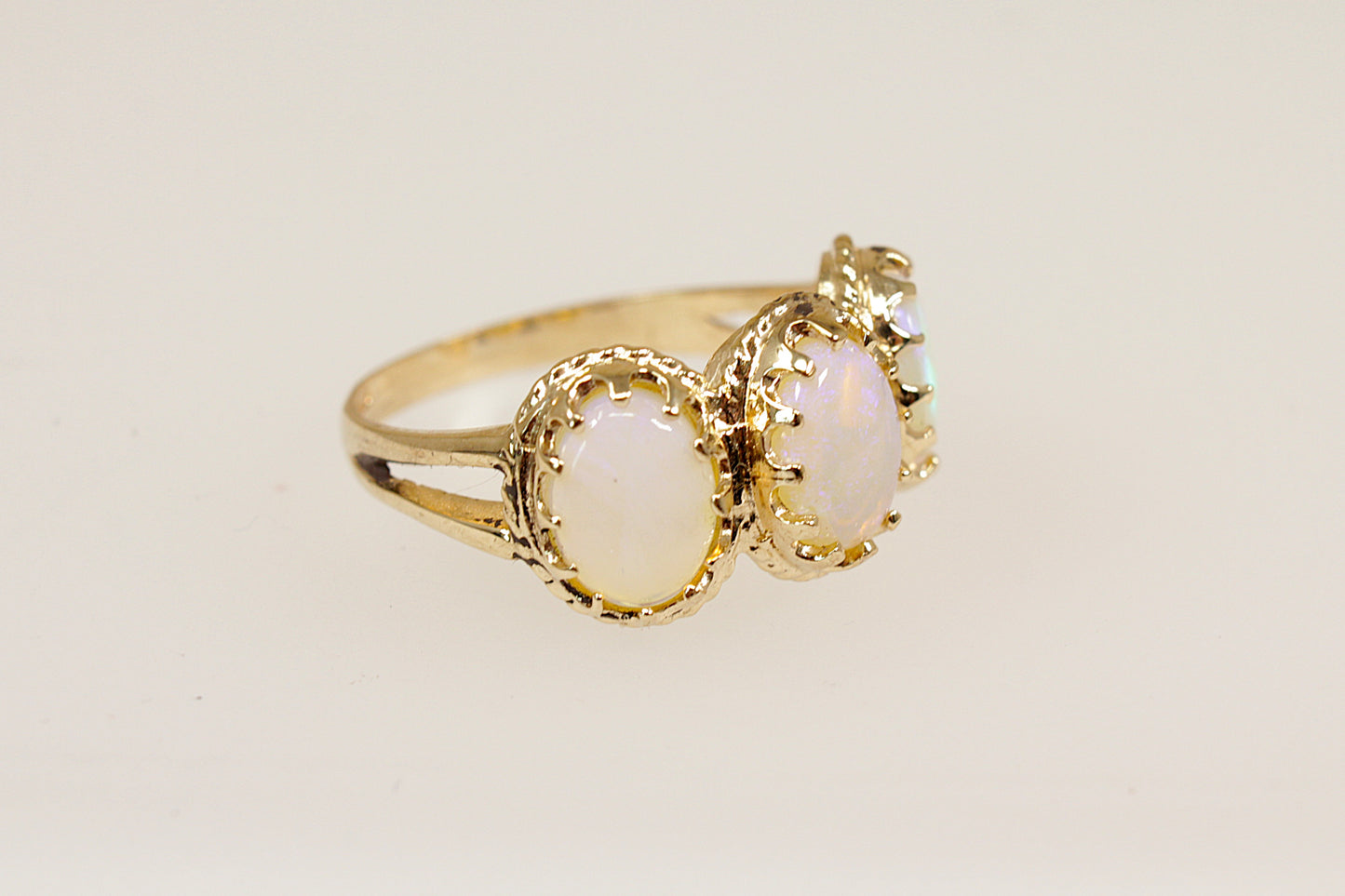 9ct Gold Opal Trilogy Ring