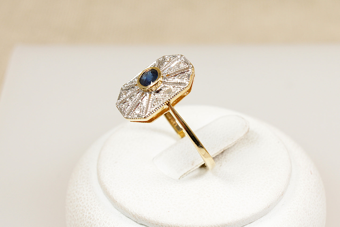 18ct Art Deco style Sapphire & Diamond Ring