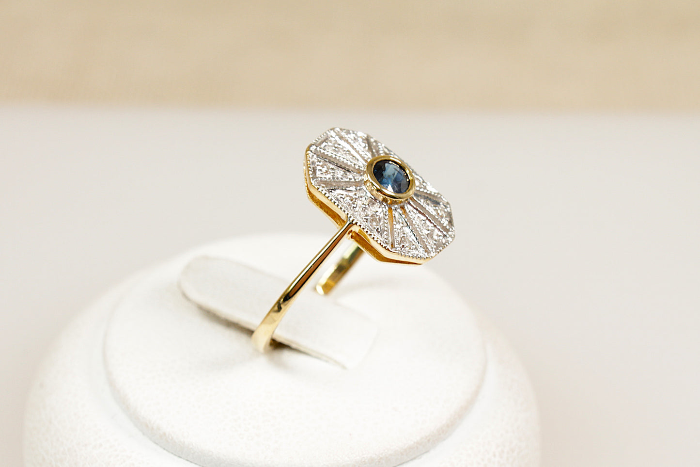 18ct Art Deco style Sapphire & Diamond Ring