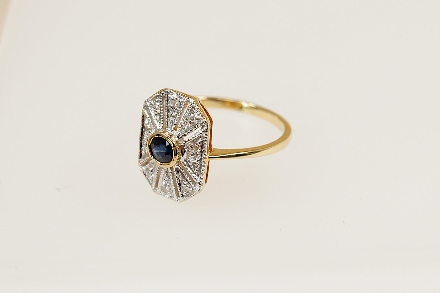 18ct Art Deco style Sapphire & Diamond Ring