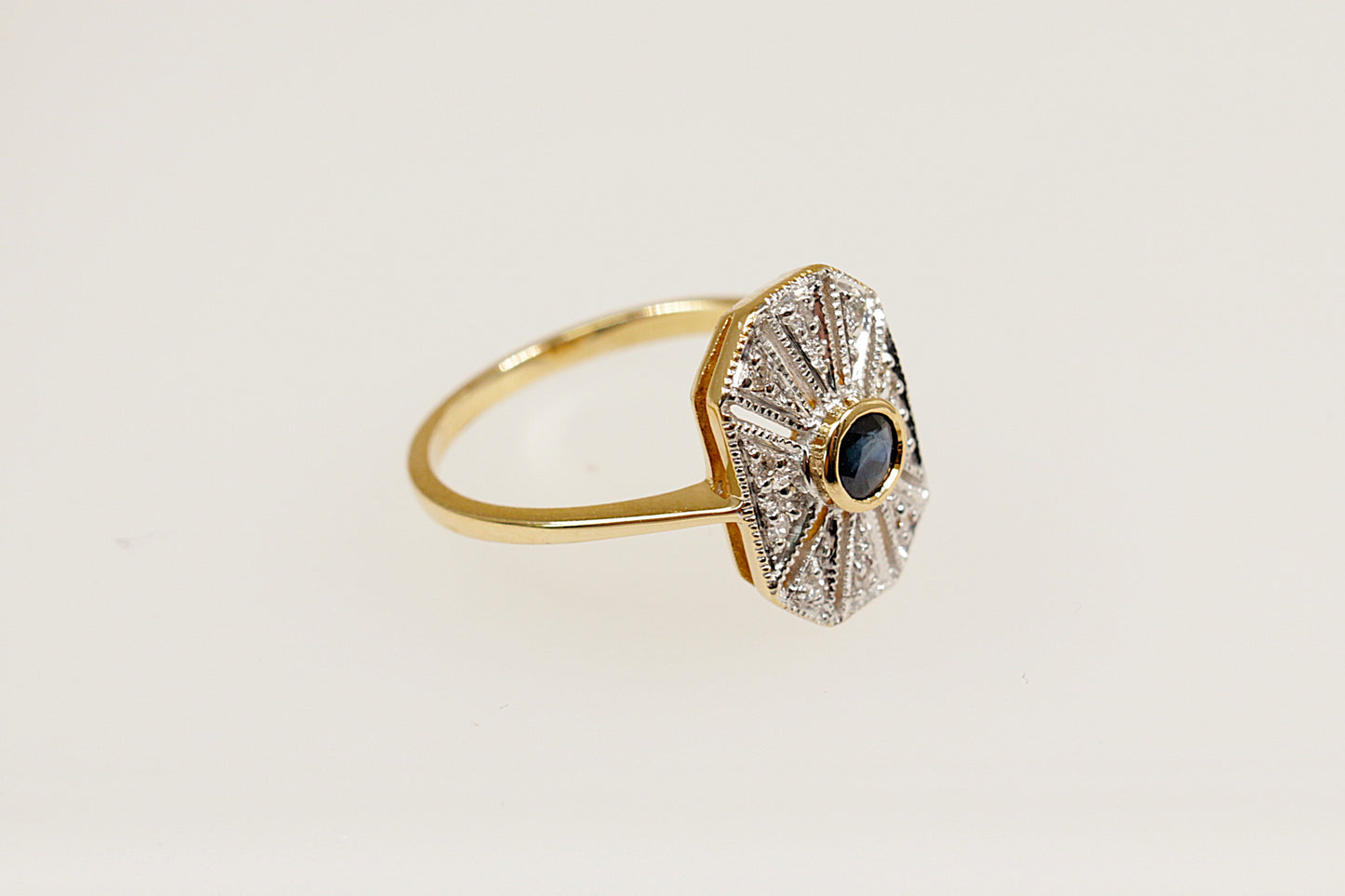 18ct Art Deco style Sapphire & Diamond Ring