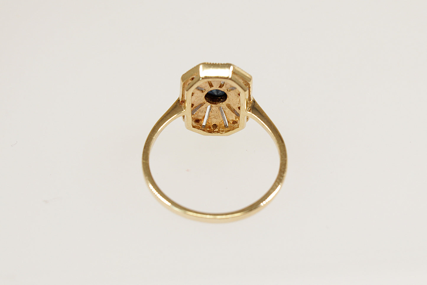 18ct Art Deco style Sapphire & Diamond Ring