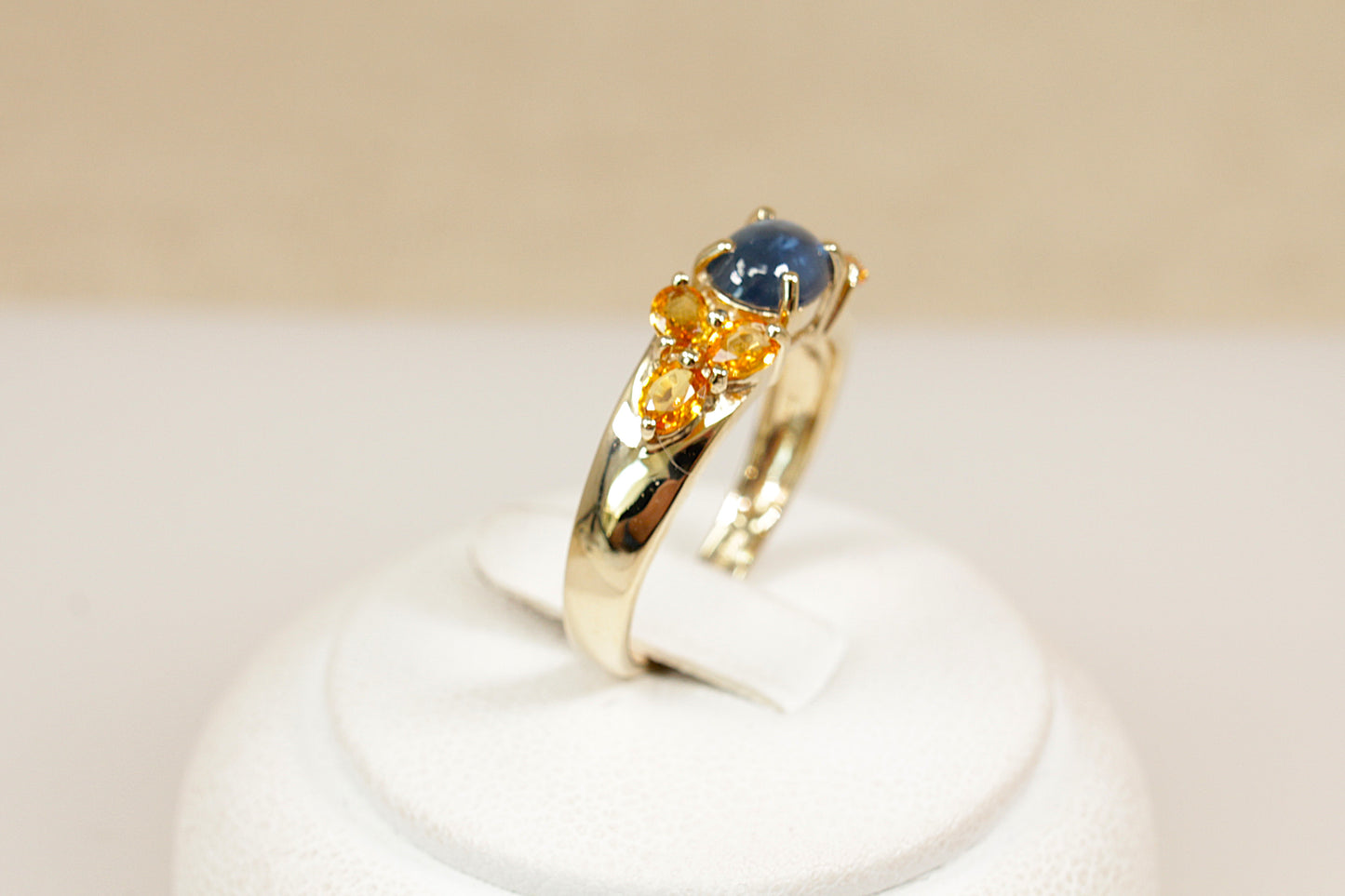 9ct Gold Blue Sapphire & Topaz Ring