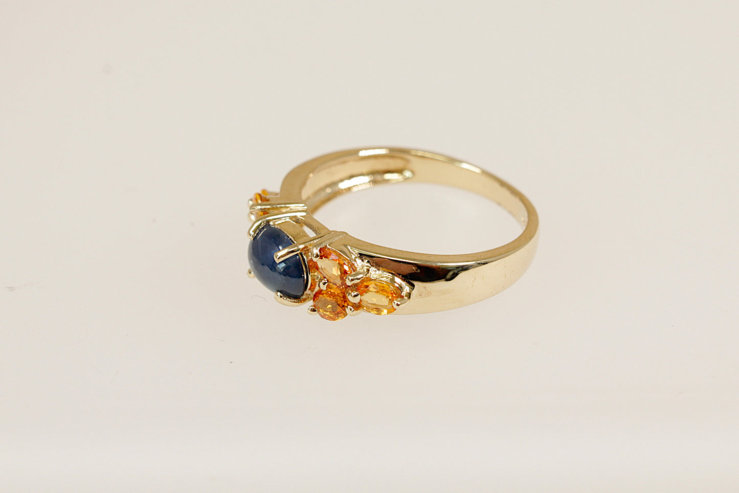9ct Gold Blue Sapphire & Topaz Ring