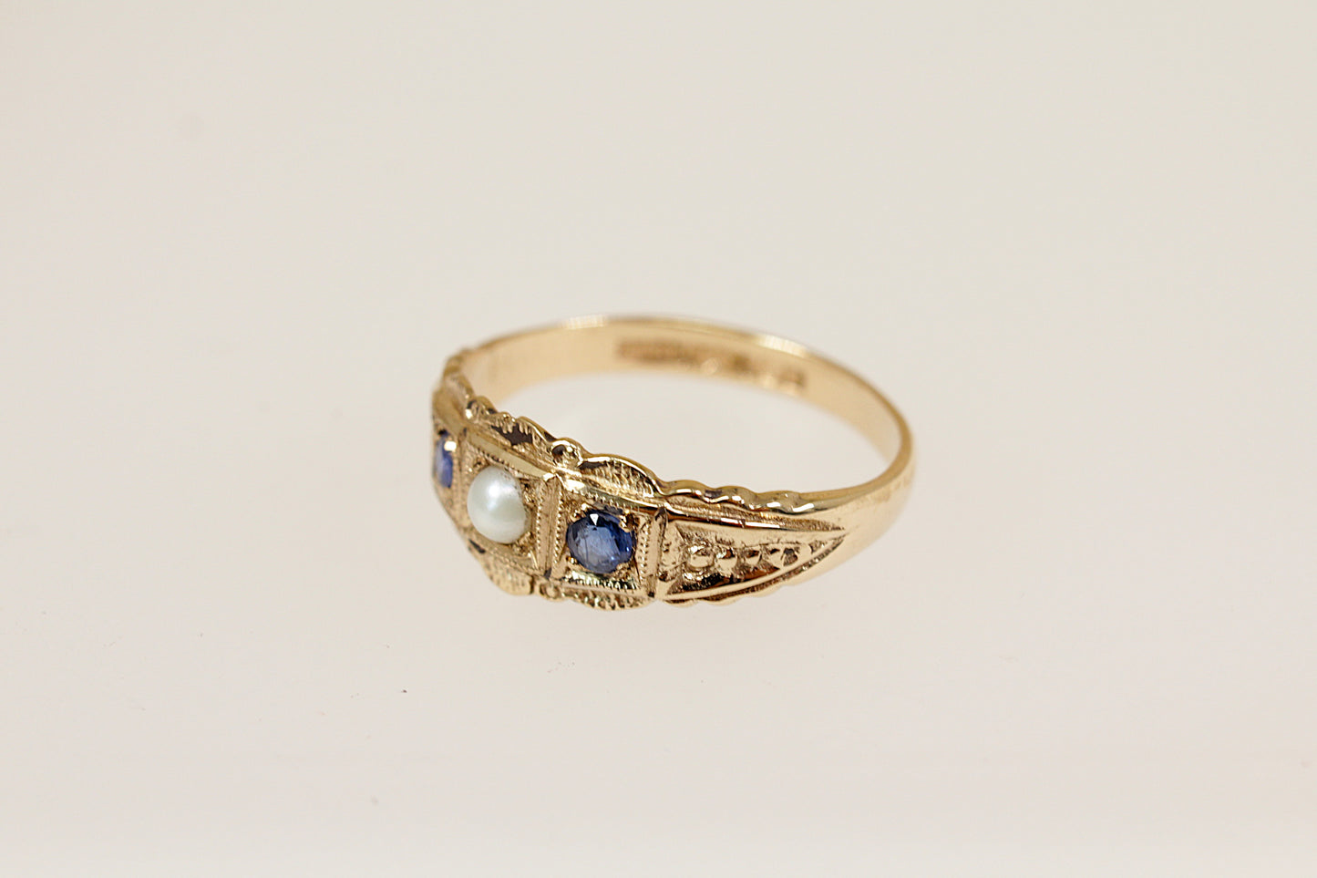 Vintage 9ct Edwardian Style Sapphire & Pearl Ring