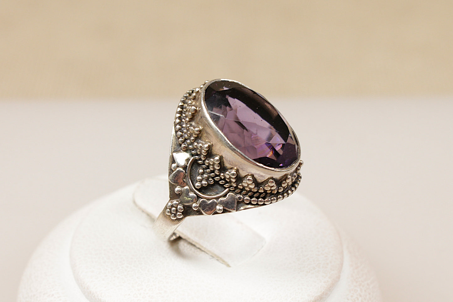 Silver Amethyst Coloured Suarti Ring