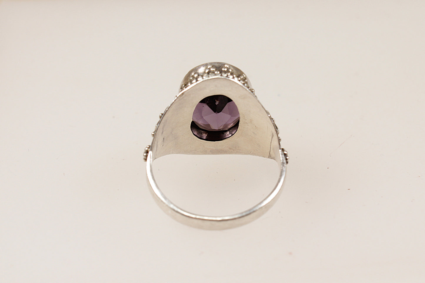 Silver Amethyst Coloured Suarti Ring