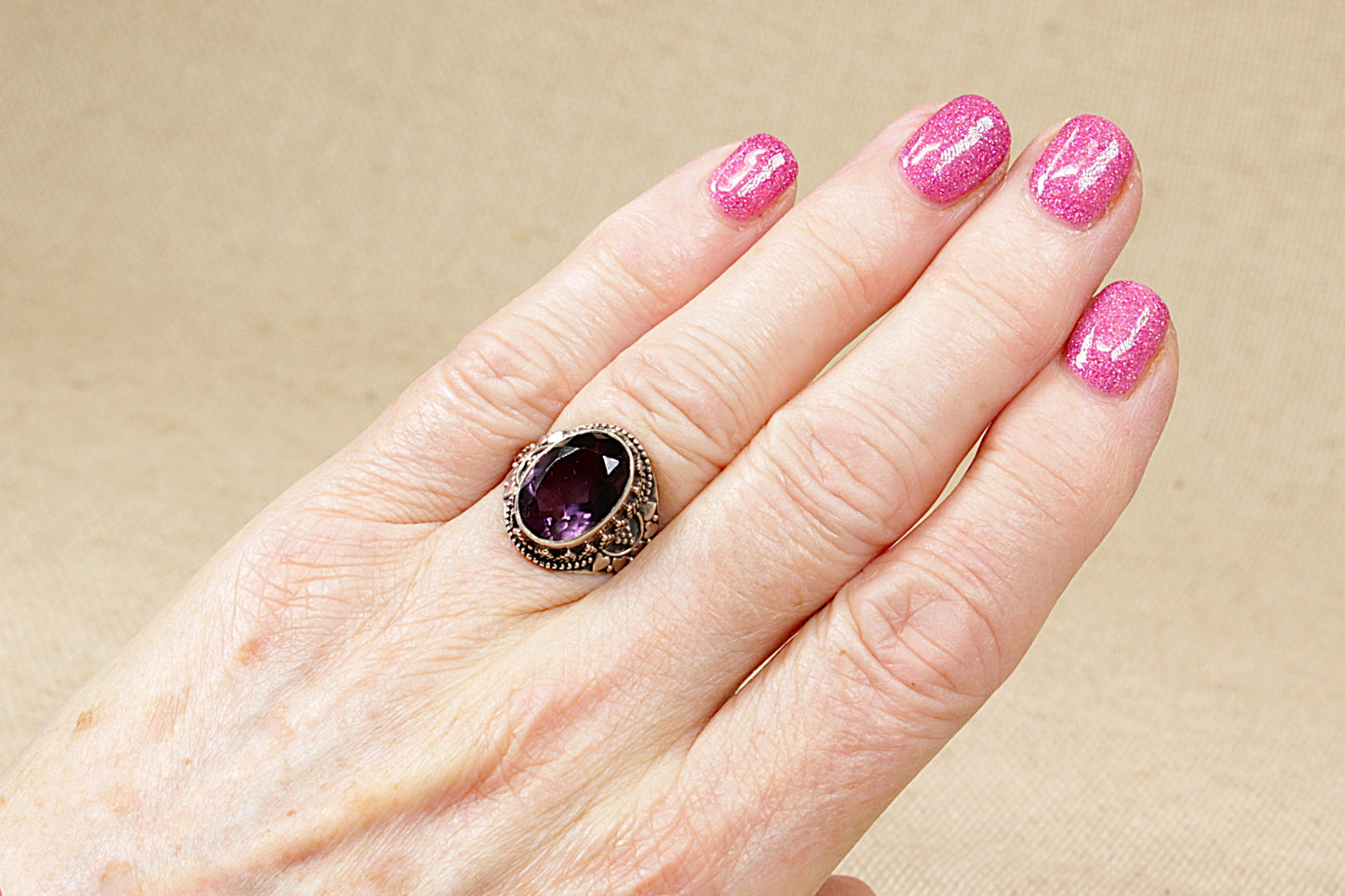 Silver Amethyst Coloured Suarti Ring