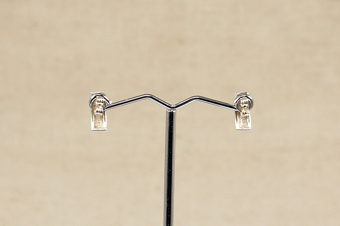 Silver Onyx Stud Earring