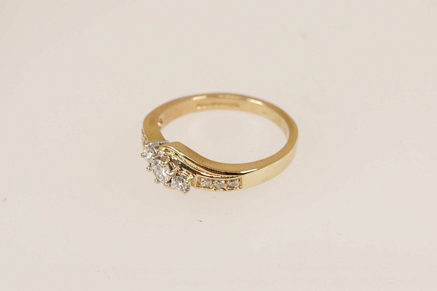 9ct Gold Diamond Twist Ring