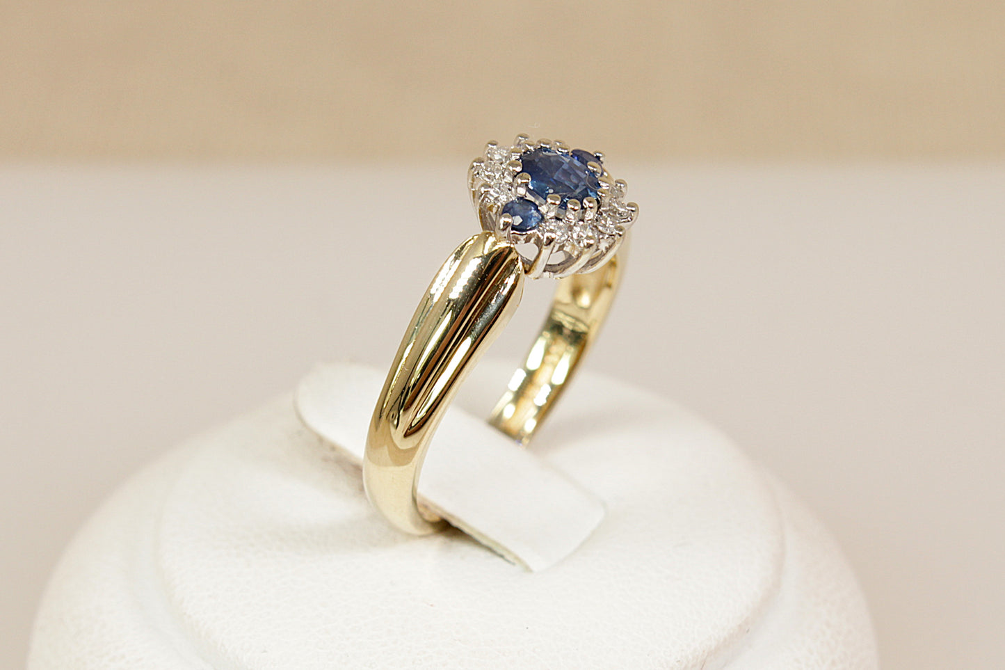 9ct Gold Sapphire and Diamond Cluster Ring