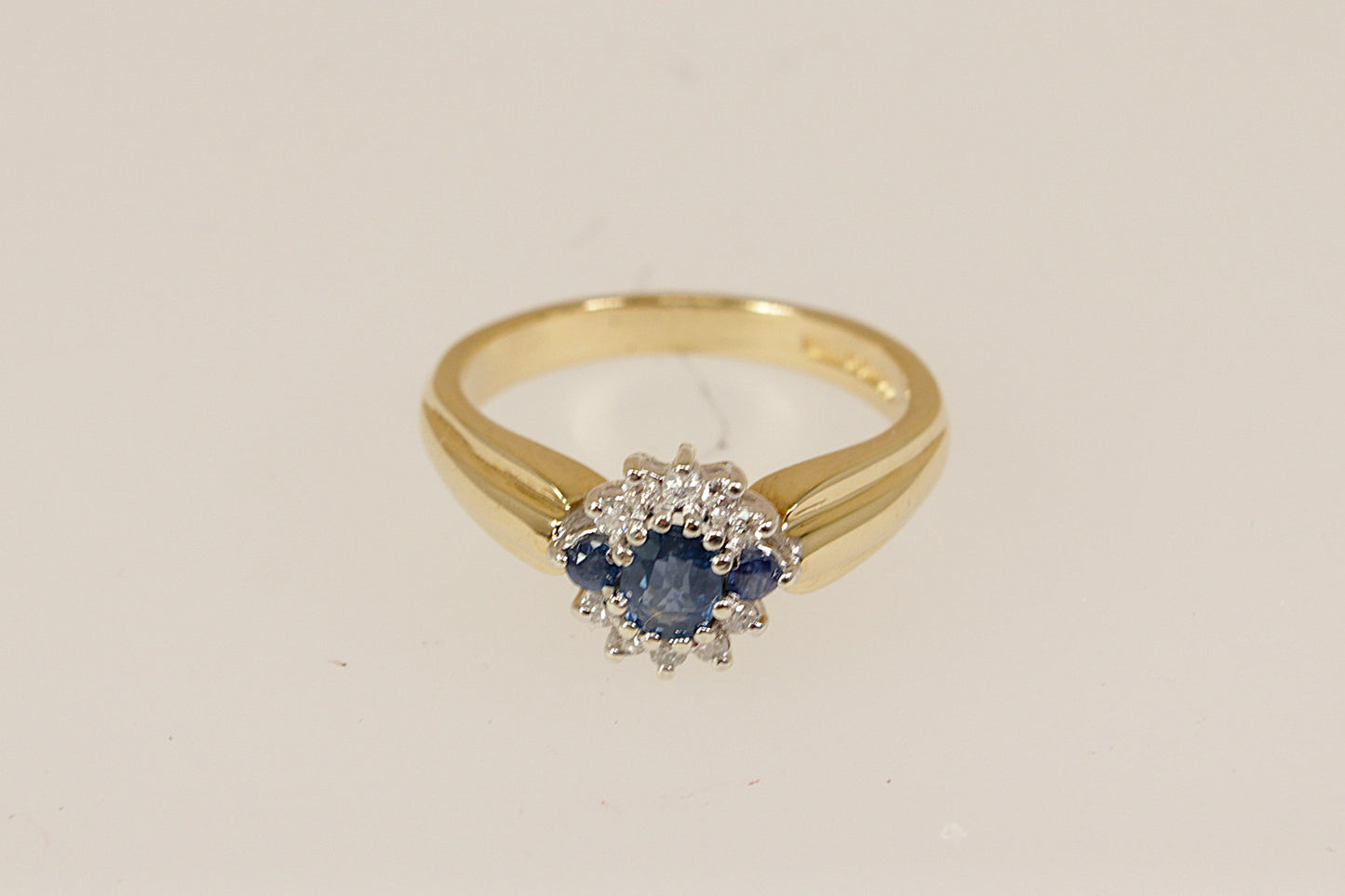 9ct Gold Sapphire and Diamond Cluster Ring